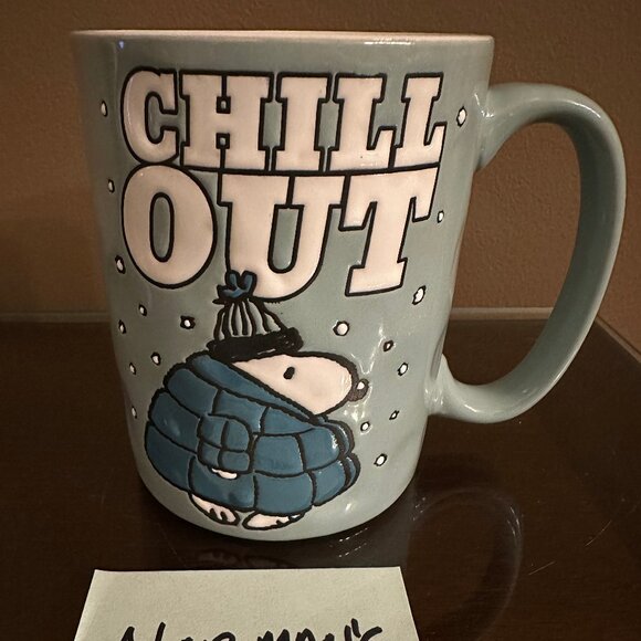 Peanuts Snoopy Christmas Ceramic Mug Chill Out Blue Puffer Coat NEW - Picture 4 of 5